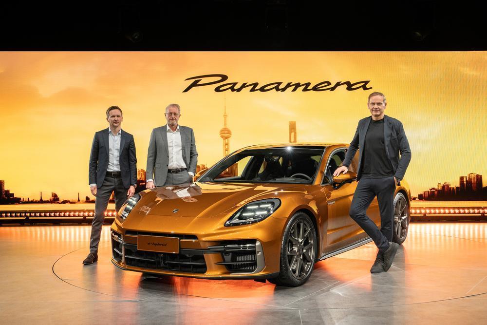 Porsche presents the 3rd generation of the Panamera.