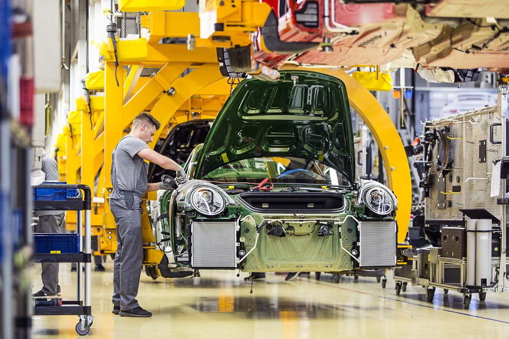 One-millionth Porsche 911 in the assembly