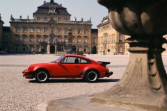 Porsche Type 911 Turbo 3,3 Coupé (1978) - racing technology has made its way into series production with components such as the brake system. Porsche Type 911 Turbo 3,3 Coupé (1978) - racing technology has made its way into series production with components such as the brake system.