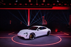 15-World-premiere-of-the-new-Porsche-Taycan-in-China-2019
