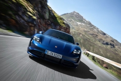 4-Porsche-Taycan-Turbo 4-Porsche-Taycan-Turbo