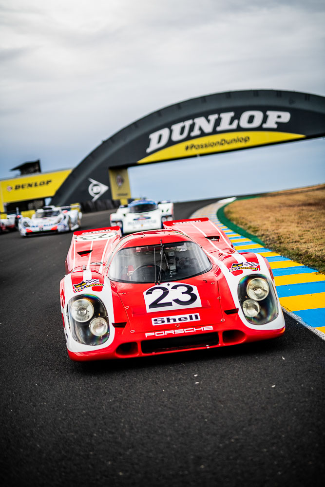 The-Porsche-Museum-brought-six-winning-cars-back-to-the-original-scene-in-Le-Mans.-@Rémi-Dargegen-11