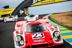 The-Porsche-Museum-brought-six-winning-cars-back-to-the-original-scene-in-Le-Mans.-@Rémi-Dargegen-11