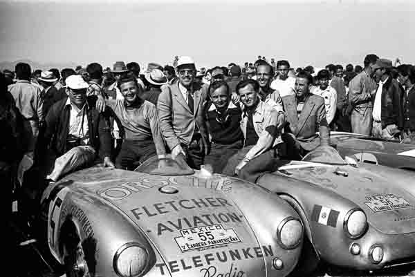 1954, Porsche 550 Spyder, Herbert Linge, Hans Herrmann, Huschke von Hanstein, Jaroslav Juhan (l.-r.), Carrera Panamericana