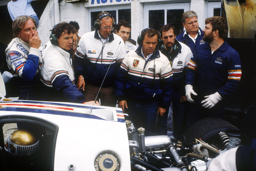 Le-Mans-1986-from-left-to-right-Vern-Schuppan-Klaus-Bischof-Peter-Falk-Bob-Wollek-Valentin-Schäffer.